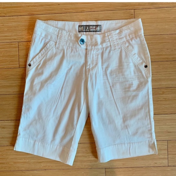 BKE Pants - **SOLD** BKE Buckle Serena White Bermuda Shorts